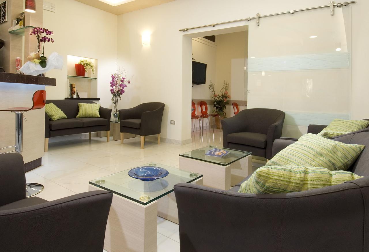 ריצ'יונה Hotel Adigrat מראה חיצוני תמונה