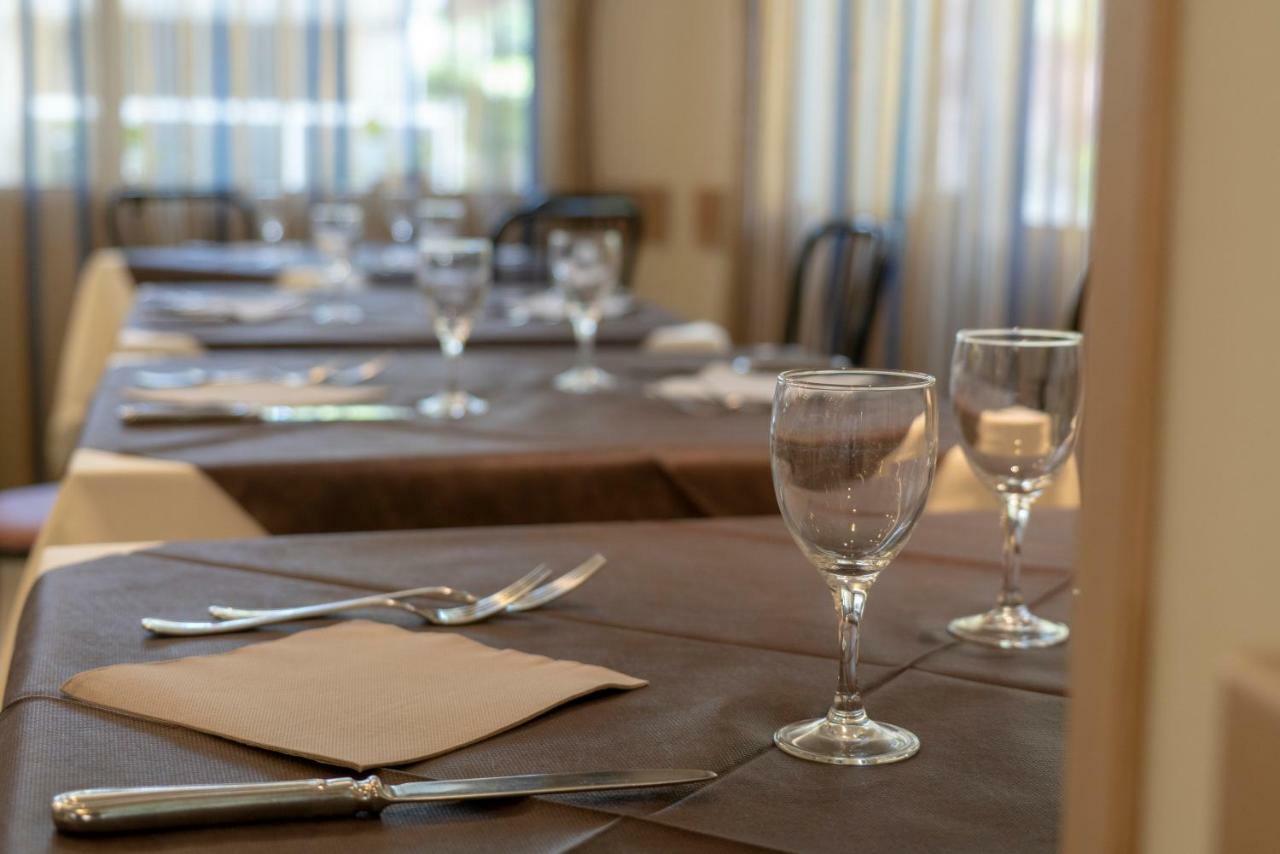 ריצ'יונה Hotel Adigrat מראה חיצוני תמונה